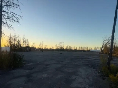 Truck parkings available for rent