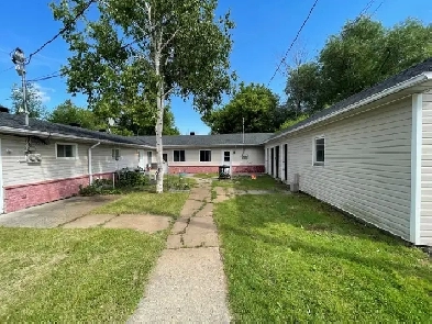 953 Queen Street - Unit E: 1 Bedroom Apartment (Hawkesbury)