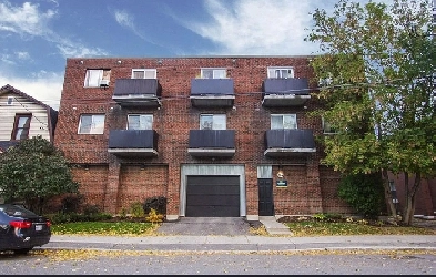 84 Rosemount Ave, #6: 2 Bedroom Apartment (East Ottawa)