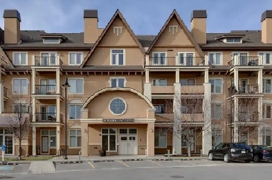 STUNNING ONE BED PLUS DEN CONDO IN MAHOGANY FOR SALE