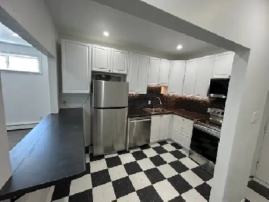 2 BEDROOM FOR RENT $2,100/ AVAILABLE NOVEMBER 1