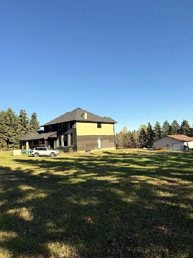 2.5 Acre Estate – 3,600 sq ft Home & 2,300 sq ft Shop – Decoteau