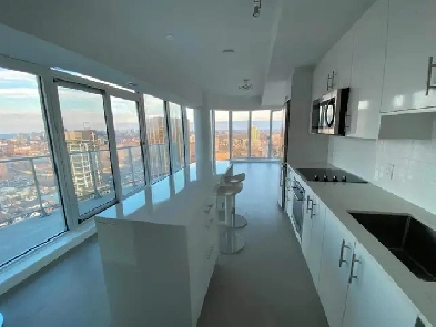 Luxury 1 Bedroom for Rent in Claridge Icon, Little Italy