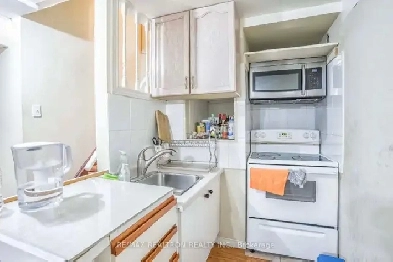 1 BEDROOM BASEMENT APARTMENT  DEC 01 SHERDAN COLLEGE BRAMPTON