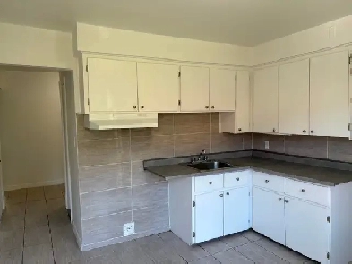Grand Logement 4½ au rez-de-chaussée