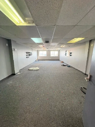 697 SF Office Space for Lease - 239 Queen St E, Brampton