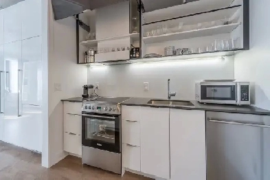 All-Inclusive Griffintown Studio – Perfect for Short & Long Term