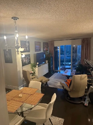 2 bedroom, 2 full bathroom plus solarium for rent immediately