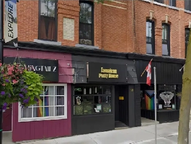 575 sf COMMERCIAL/RETAIL SPACE IN BEAUTIFUL DOWNTOWN COBOURG!!