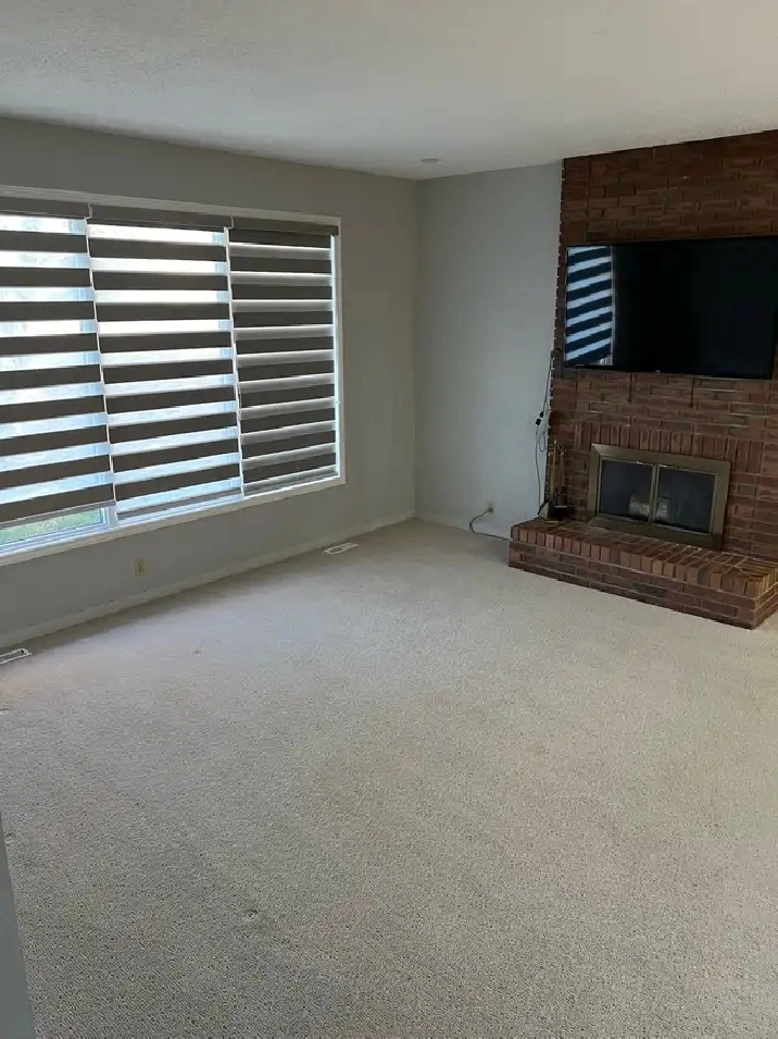 Upper Level House for Rent in Rundle NE