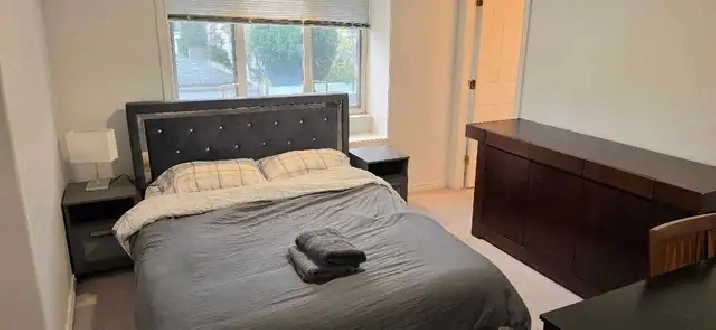 Master bedroom-private bathroom and washroom
