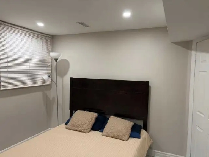 Basement apt. for rent. Close to Trilliu m Hospital