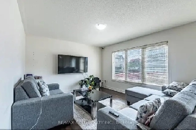 House for rent 3 bedroom 2 washroom